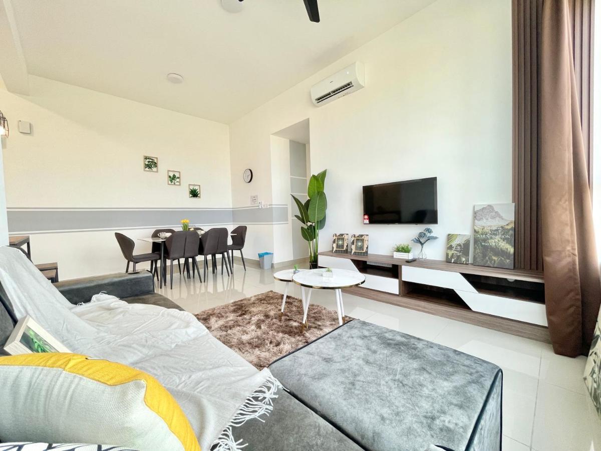 Amber 2B2B Cozy Apt Wi-Fi Tv Box Near Encore Melaka מראה חיצוני תמונה